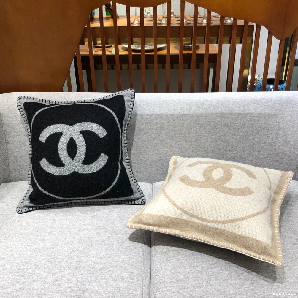 WOOL COCO PILLOW THROW 0805